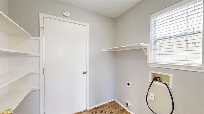 Building Photo - 15214 Meredith Ln