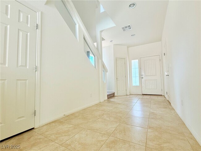 Building Photo - 6158 Fielding Hills Rd