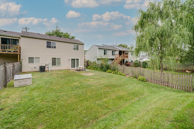Building Photo - 23 Buckingham Ln