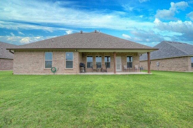 Building Photo - 447 N Lost River Dr