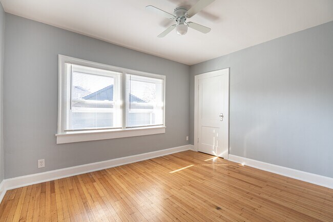 Building Photo - 3541 Birchwood Ave