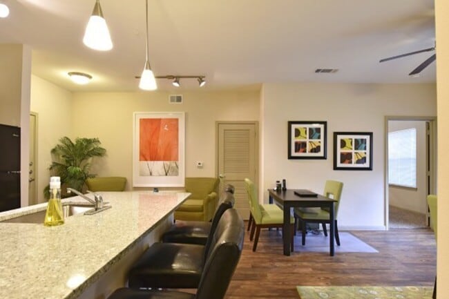 Amber Oaks Apartments Pearland Tx Apartment Finder