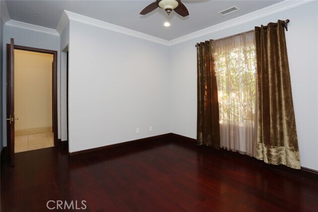 Building Photo - 831 E Orange Grove Ave