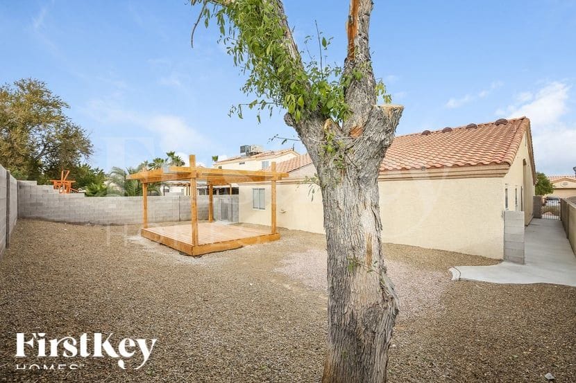 Building Photo - 5227 Southern Cypress Ct