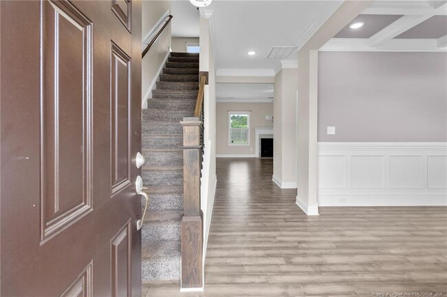 Building Photo - 5344 Debut Ave