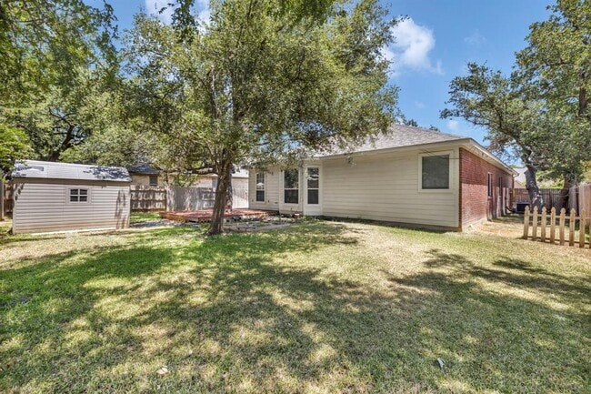 Building Photo - 3748 Pine Needle Cir