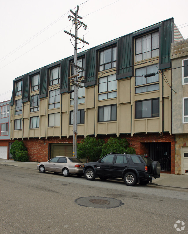 Building Photo - Oceanview Apartments