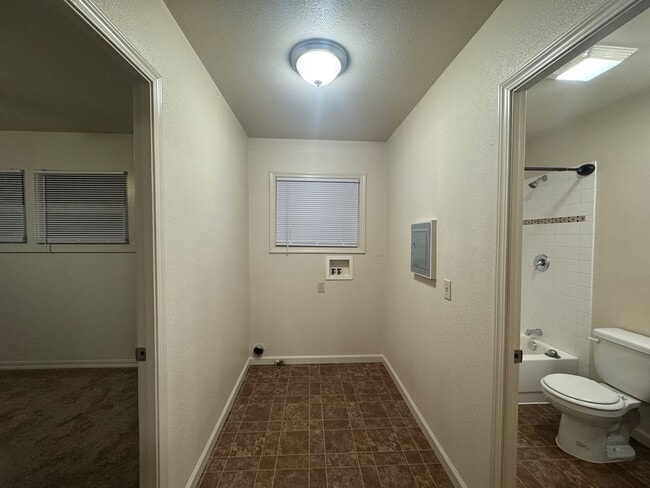 Building Photo - 4753 Herron Rd