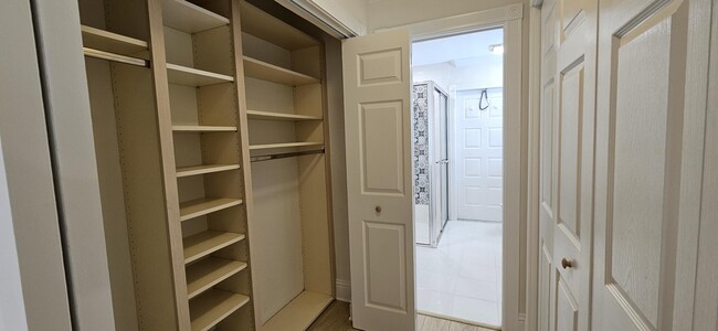 Building Photo - 305 Brier Cir
