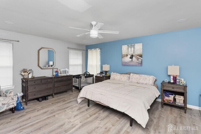 Building Photo - 38 Larkspur Dr