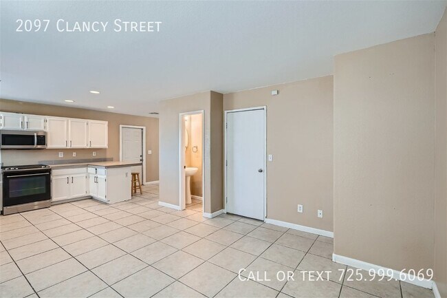Building Photo - Charming Wexford Village Home: Open Layout...
