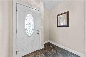 Building Photo - 15 Ancona Rd