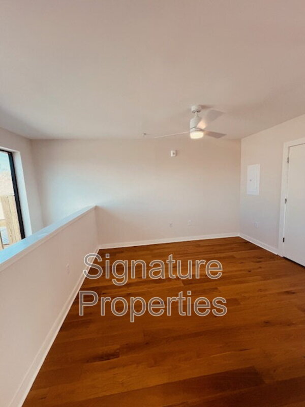 Building Photo - 712 High St