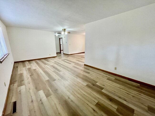 Building Photo - 2146 E Bennett St