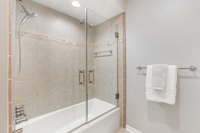 Building Photo - 1936 Foxtail Pl