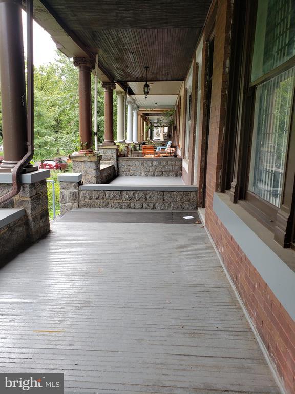 Building Photo - 303 E 33rd St