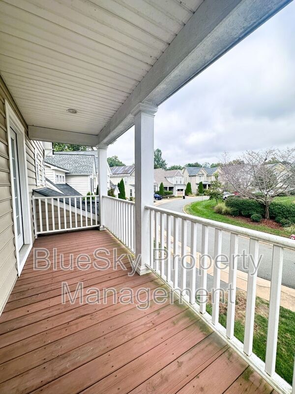 Building Photo - 948 Raymond Rd