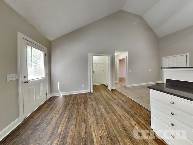 Building Photo - 4612 Hendrix Ct