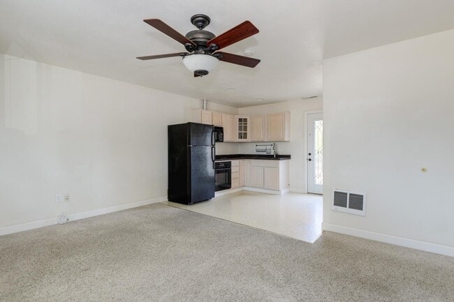 Building Photo - 3097 Forbes Ave