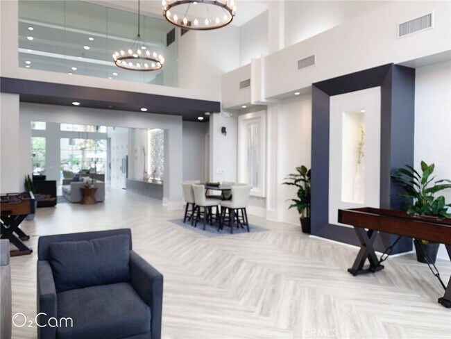 Building Photo - 1480 Scholarship-