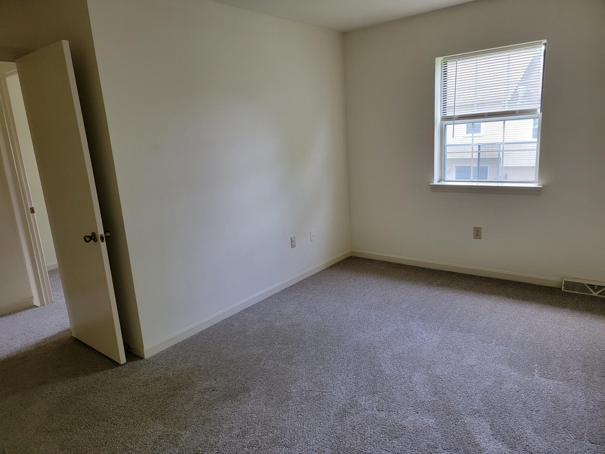 Building Photo - 396 Dohner Dr