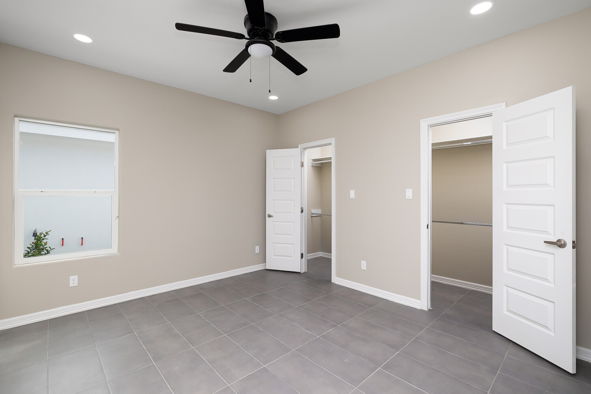 Building Photo - 3505 Frio Ave