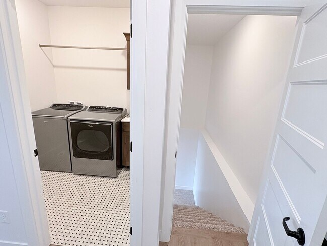 Building Photo - FREE: WiFi, Lawn care and Water softener!!