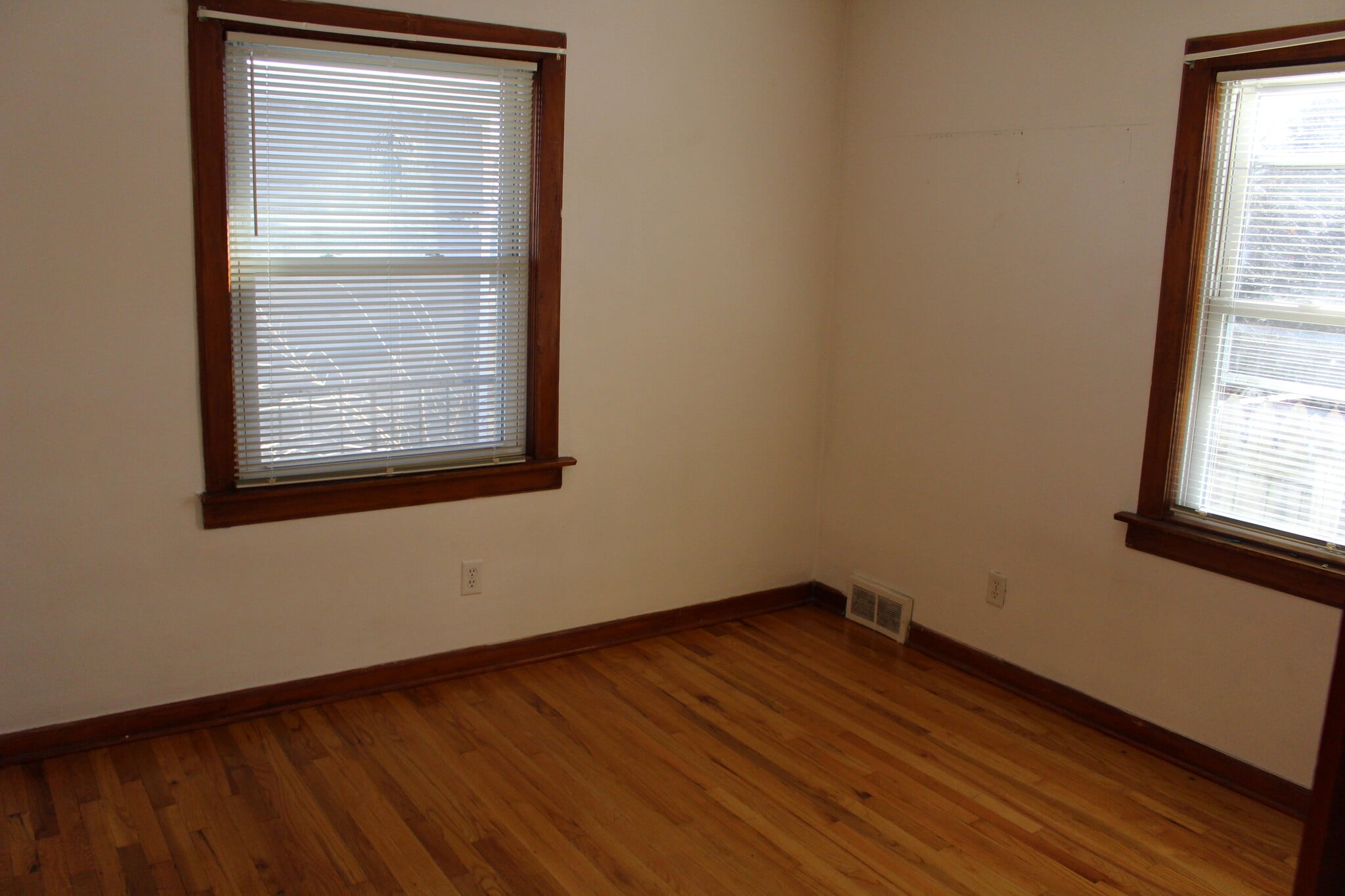 Back bedroom - 6703 35th Ave