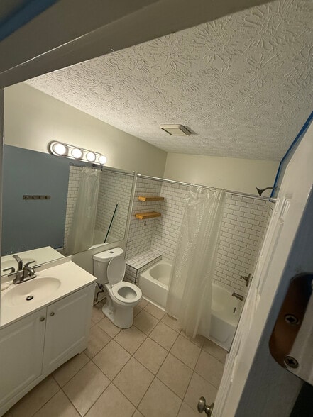 Building Photo - 4028 Hancock Cir