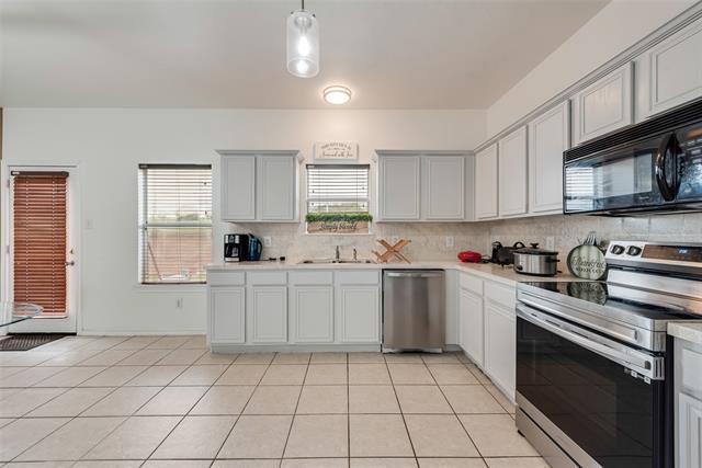 Building Photo - 7909 Vista Hill Ln