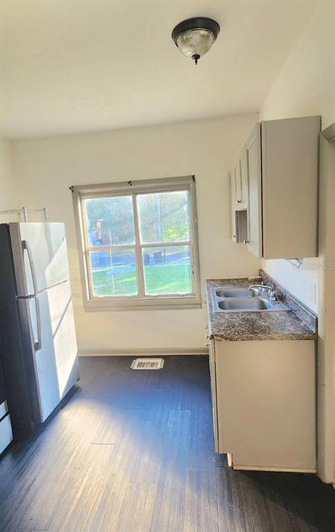 Building Photo - 1330 Pine St