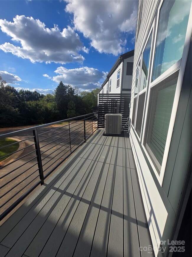 Building Photo - 3124 Stelfox St