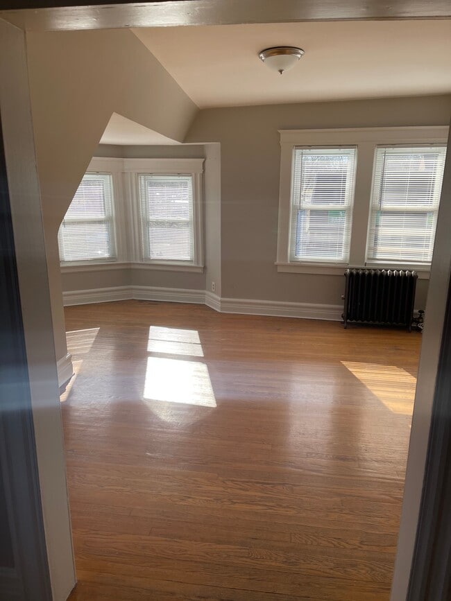 Building Photo - 638 Bloomfield Ave