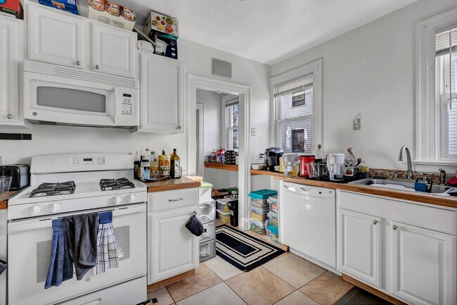 Building Photo - 68 Sheldon Terrace