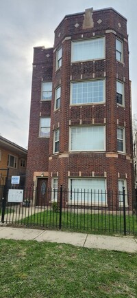 Building Photo - 6432 S Langley Ave
