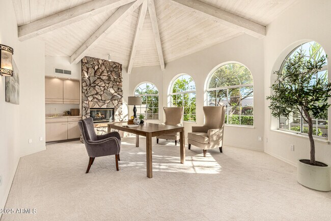 Building Photo - 15848 E Brodiea Dr