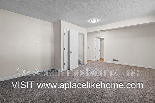 Building Photo - 530 SE Hampton St