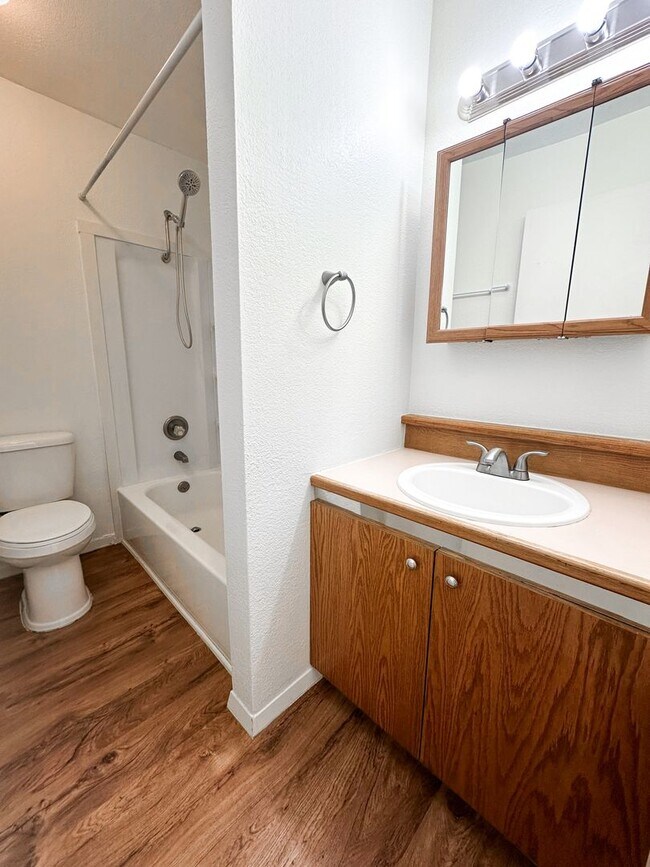 Building Photo - 153