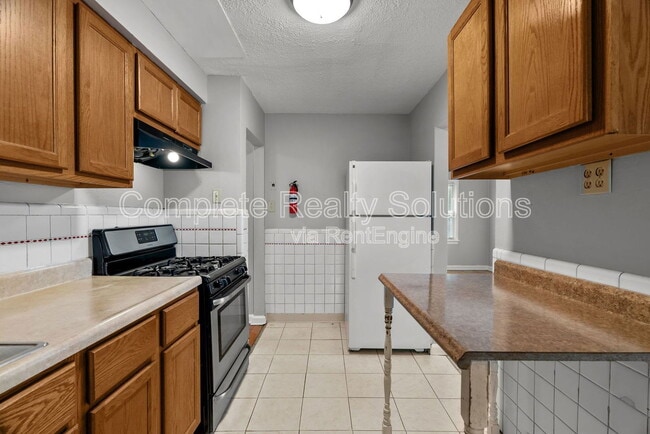 Building Photo - 7563 Haywood Dr