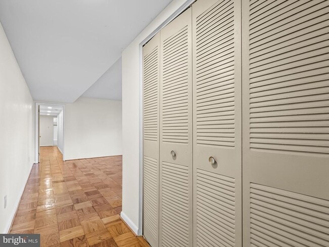 Building Photo - 10613 Montrose Ave