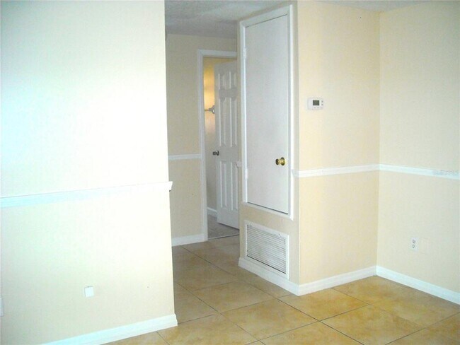 Building Photo - 2806 Burr Oak Dr