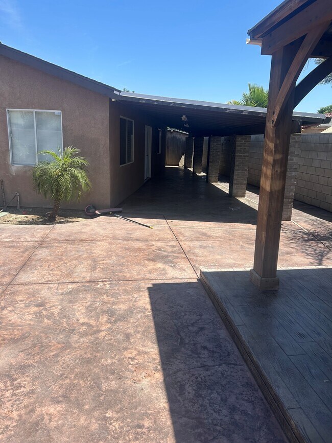 Building Photo - 2119 Foxglove Ct