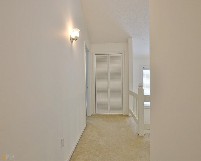 Building Photo - 72 Cobblestone Creek