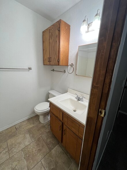 Primary Bathroom (picture 1 of 2) - 374 Willow St