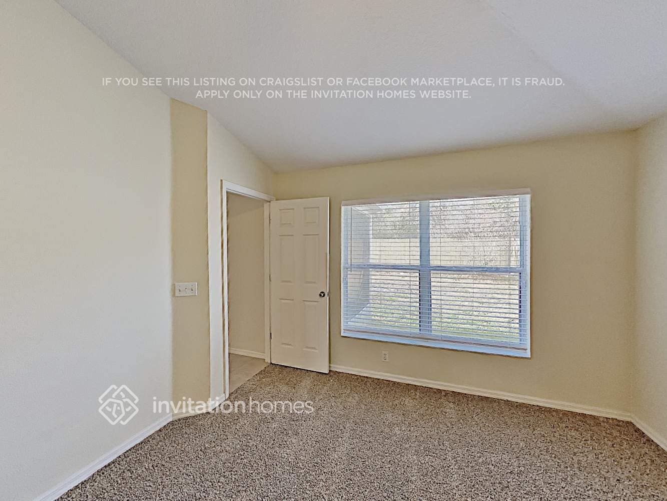 Building Photo - 370 Pine Springs Dr
