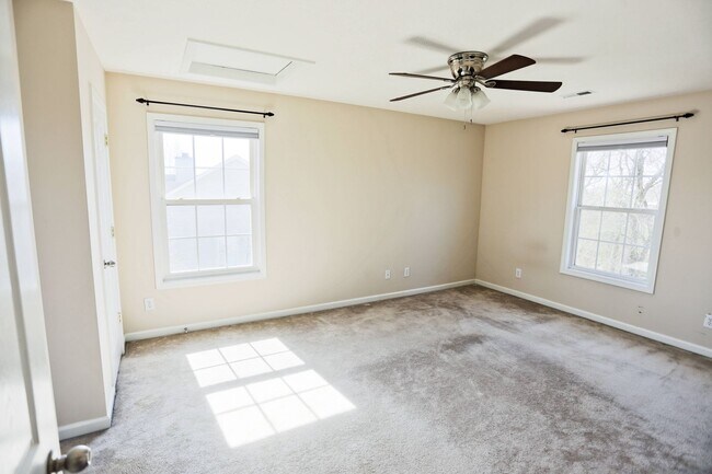 Building Photo - 3927 Stella Dr