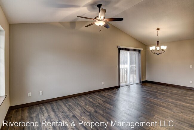 Building Photo - 3 br, 2 bath House - 4912 Waylon St