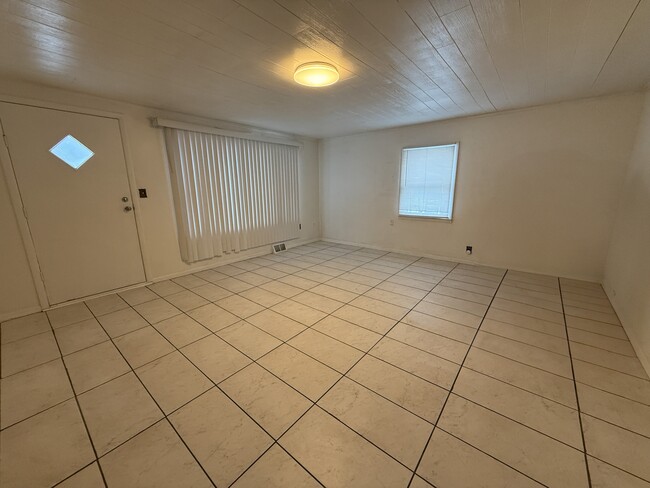 Building Photo - 3226 9th St