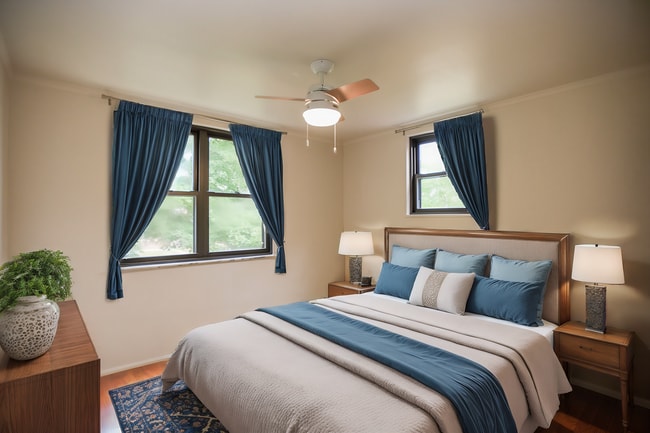 Building Photo - Farragut Flats