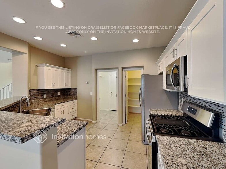 Building Photo - 17620 W Lundberg St